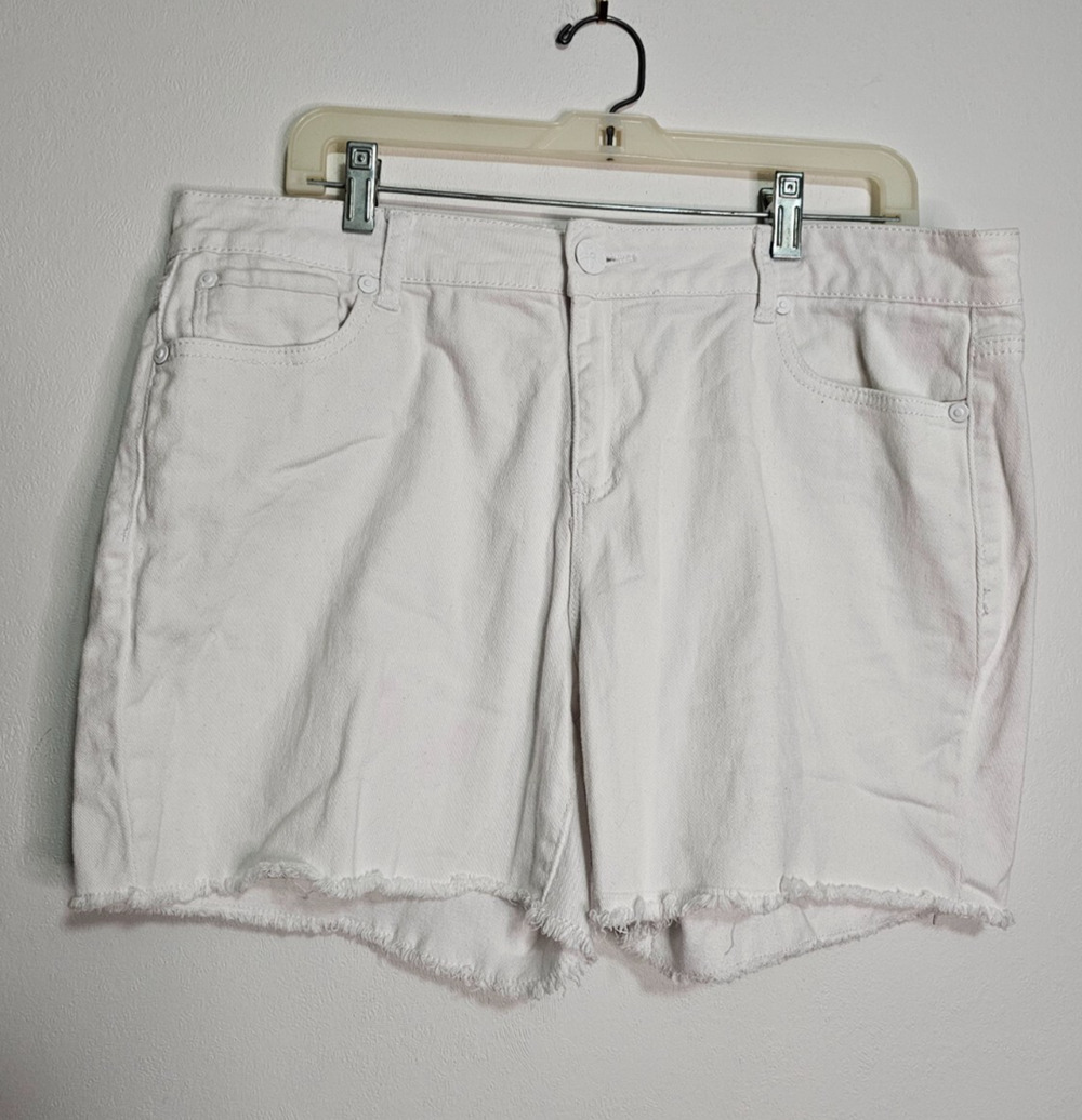 Roz & Ali Denim Shorts Women's Size 16 White Cut Offs 4” Inseam Mid Rise